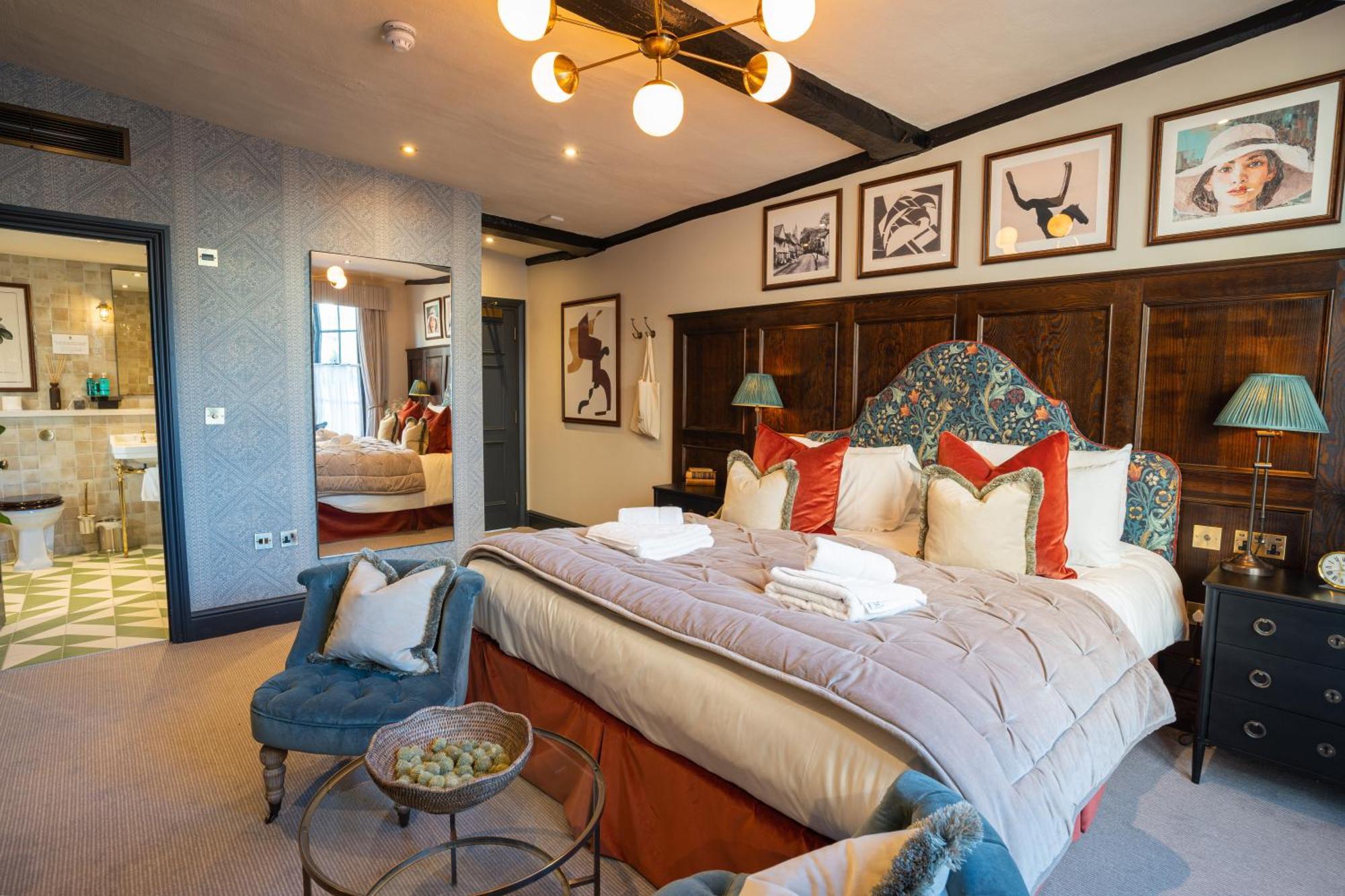 Salisbury Arms Hotel Хертфорд Екстериор снимка